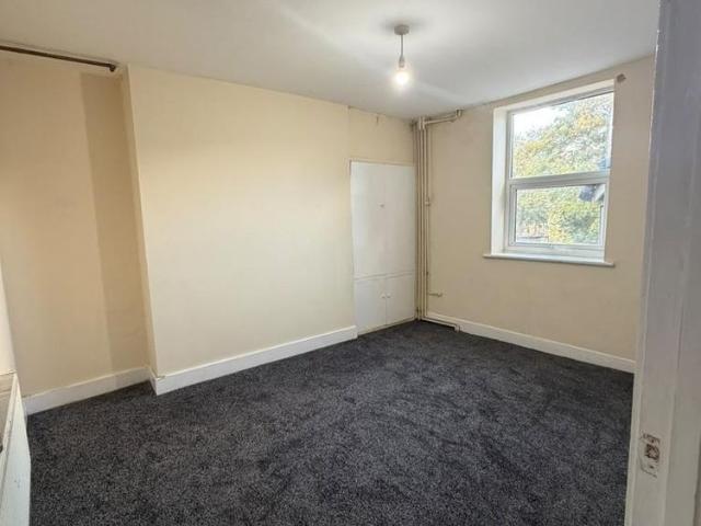 4 bedroom house to rent