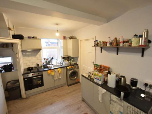4 bedroom house to rent