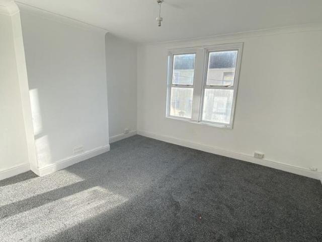 4 bedroom house to rent