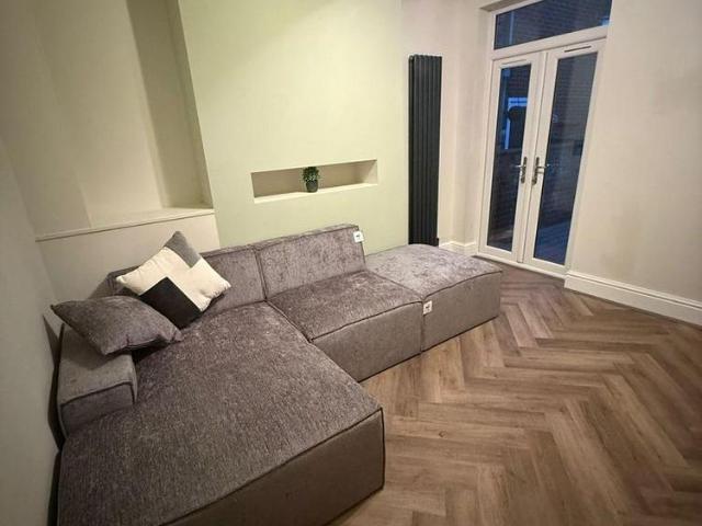 4 bedroom house to rent