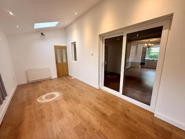 4 bedroom house to rent