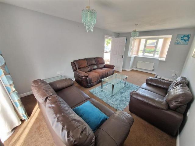 4 bedroom house to rent