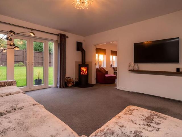 4 bedroom house to rent