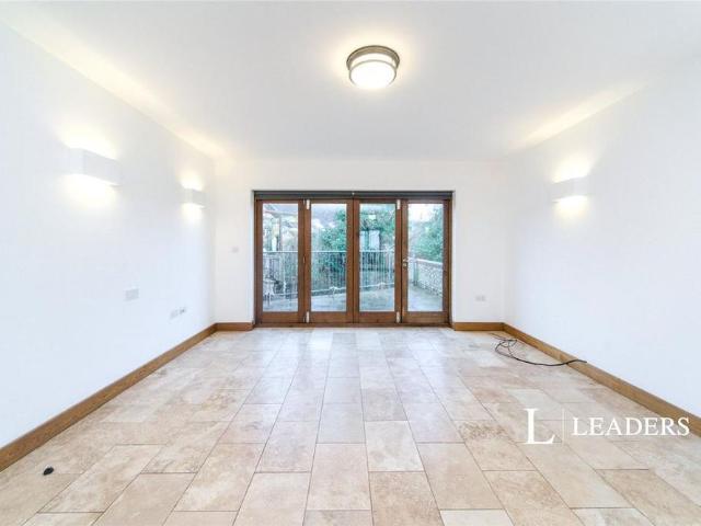4 bedroom house to rent