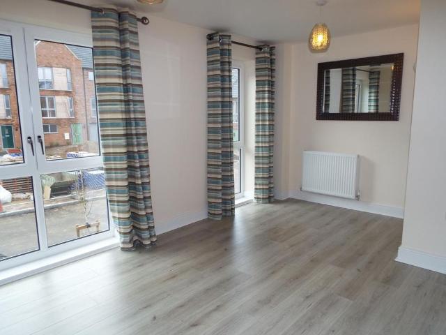 4 bedroom house to rent