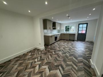 The Hamptons, Richmond upon Thames county