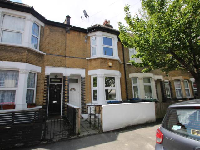 4 bedroom house to rent