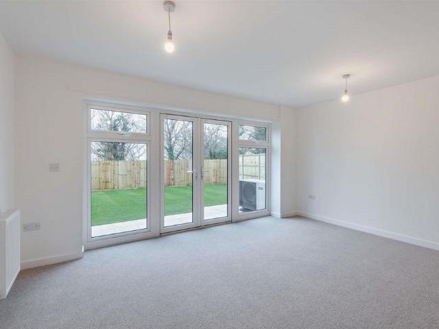 4 bedroom house to rent