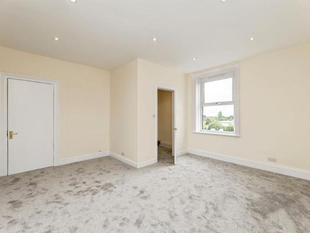 4 bedroom house to rent