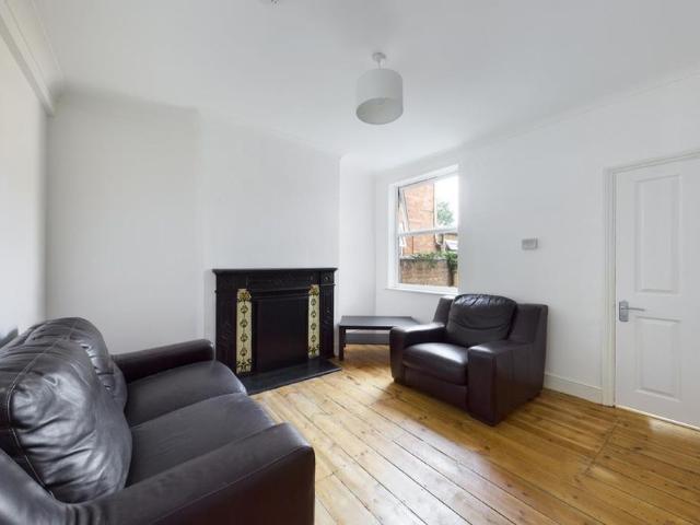 4 bedroom house to rent
