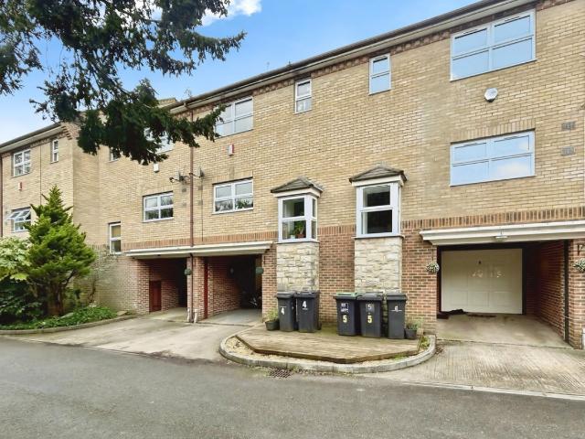 4 bedroom House To Rent