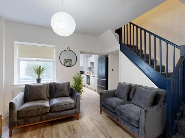 4 bedroom house to rent