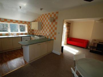 4 bedroom house to rent