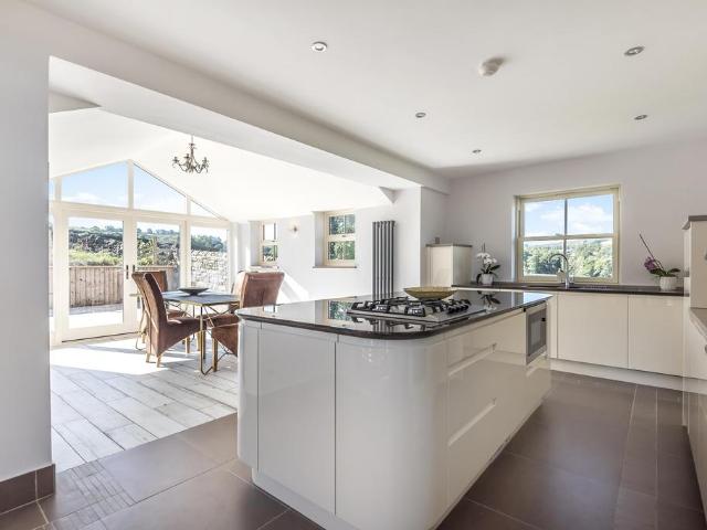 4 bedroom house to rent