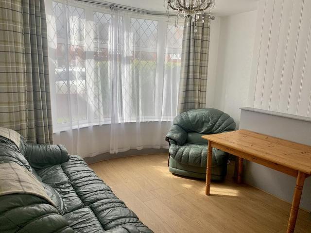 4 bedroom house to rent