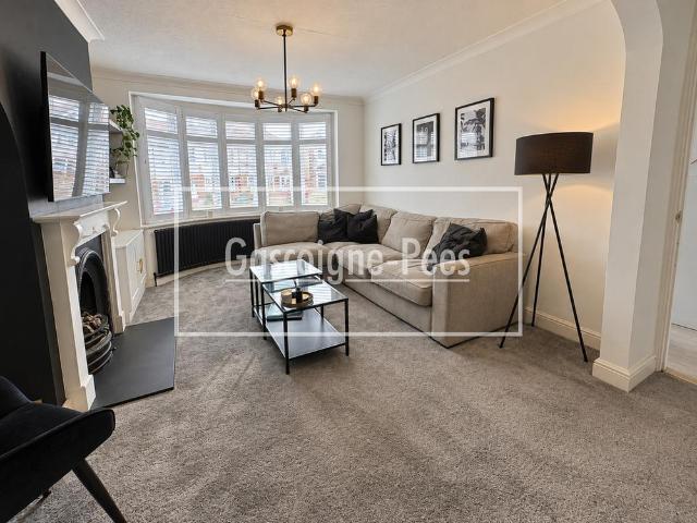 4 bedroom house to rent