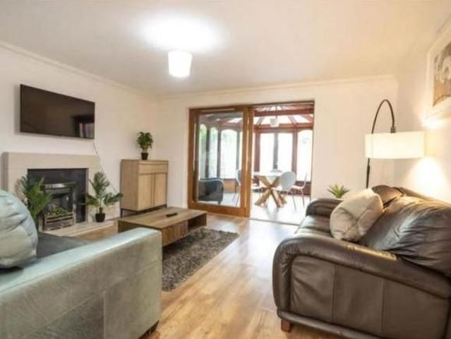 4 bedroom house to rent