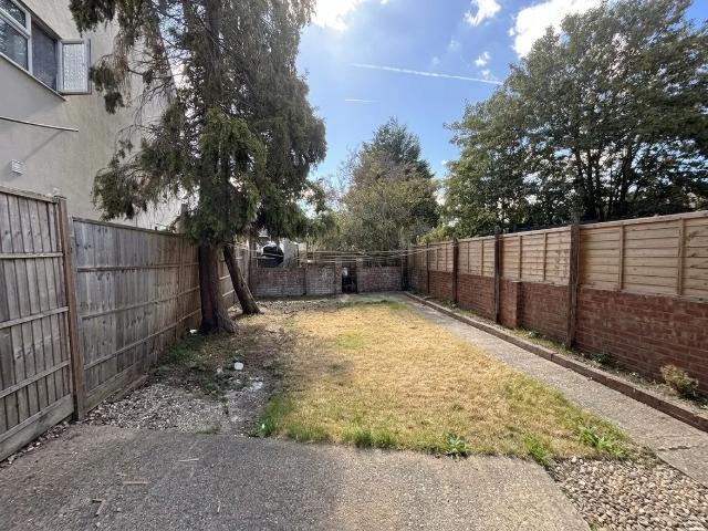 4 bedroom house to rent