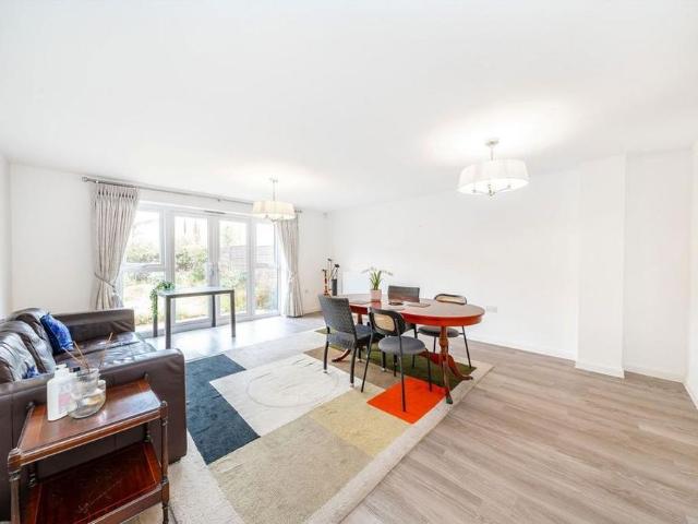 4 bedroom house to rent