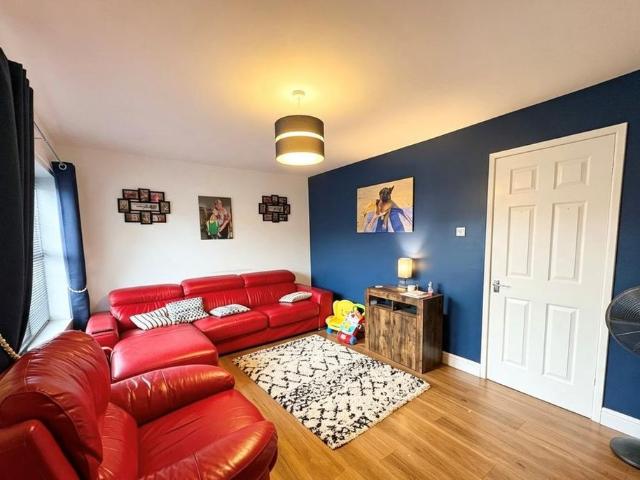 4 bedroom house to rent