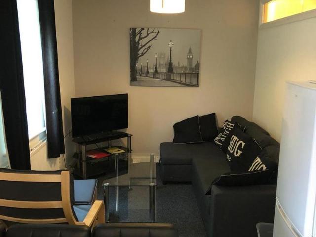 4 bedroom house to rent