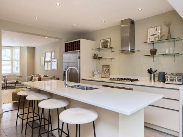 4 bedroom house to rent