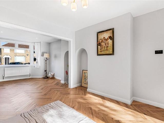 4 bedroom house to rent