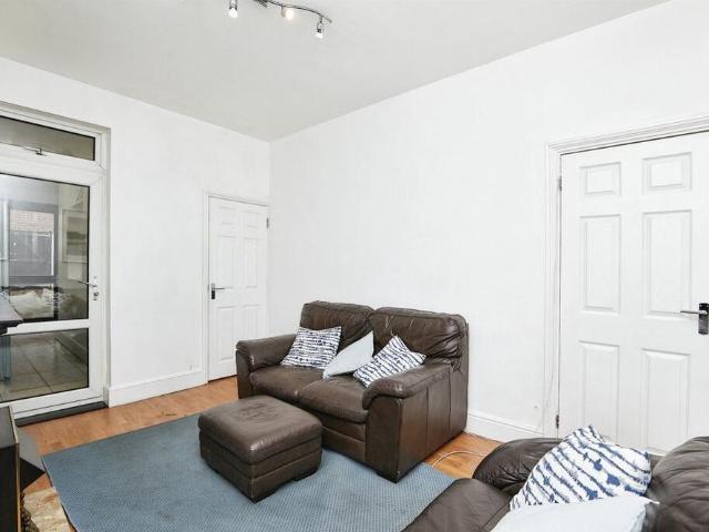 4 bedroom house to rent