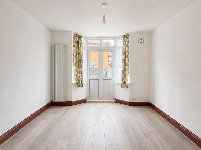 4 bedroom house to rent