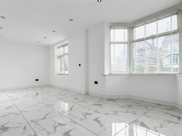 4 bedroom house to rent