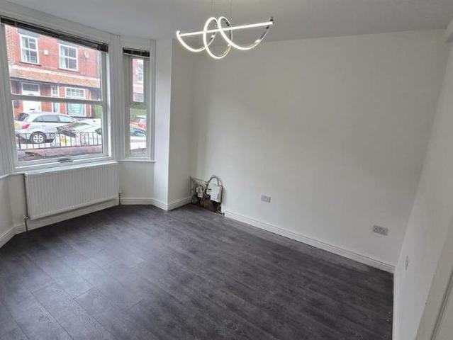 4 bedroom house to rent