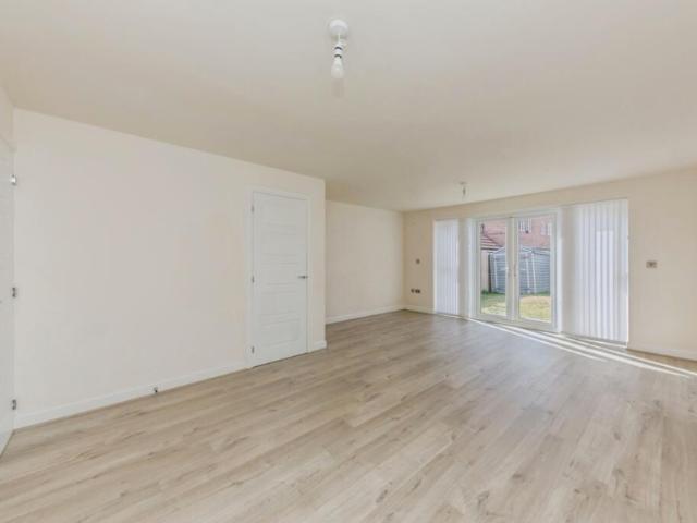 4 bedroom house to rent