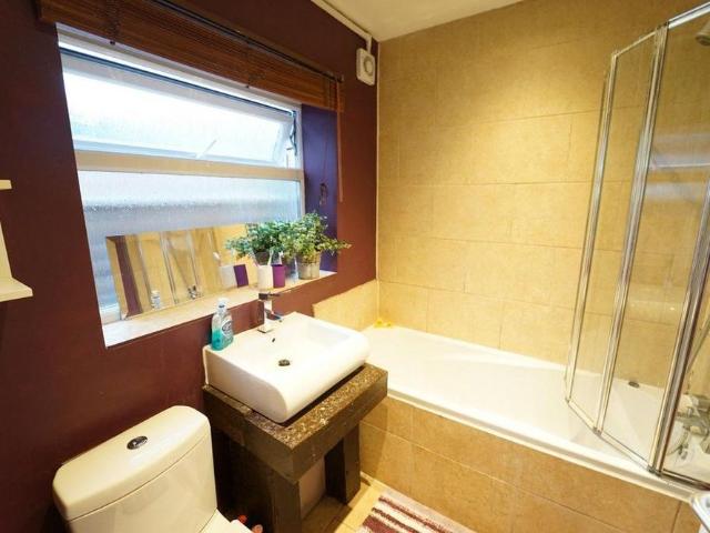 4 bedroom house to rent