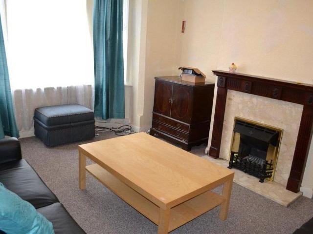 4 bedroom house to rent