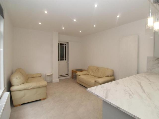 4 bedroom house to rent