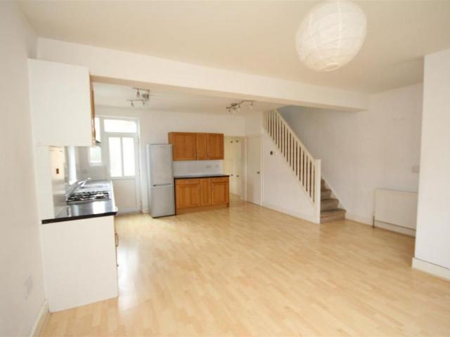 4 bedroom house to rent