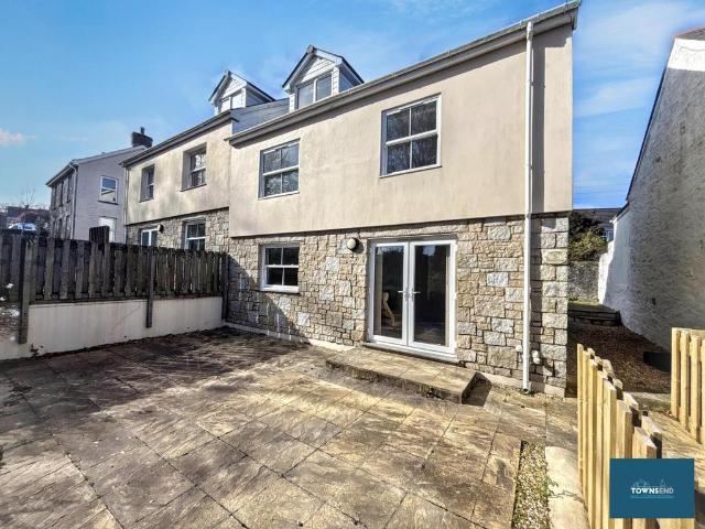 4 bedroom semi detached house to rent
