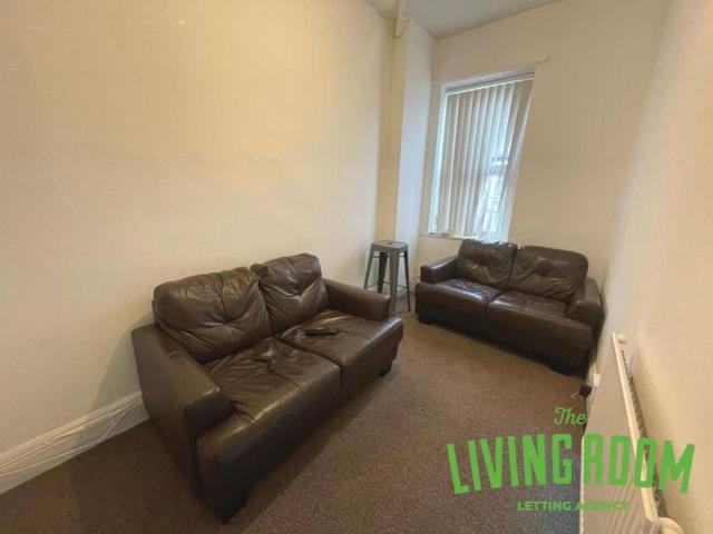 4 bedroom house to rent