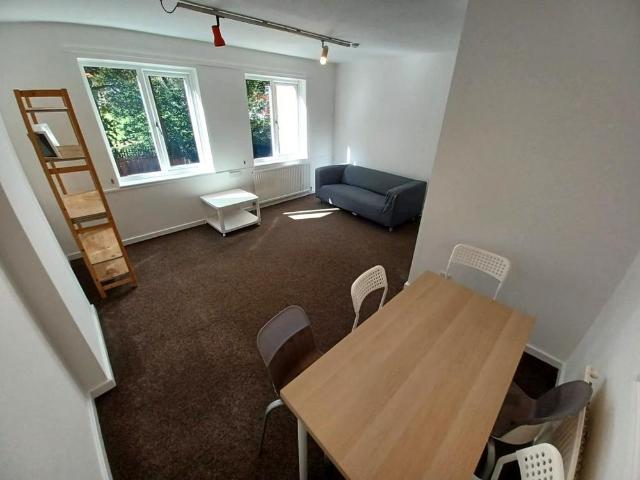 4 bedroom house to rent