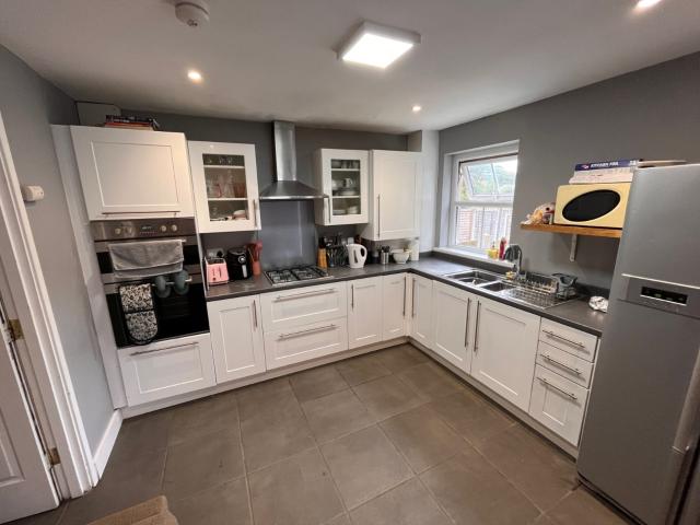 4 bedroom house to rent