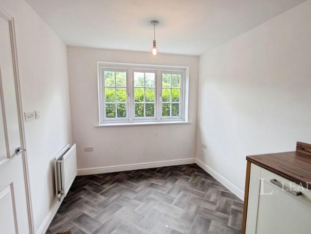 4 bedroom house to rent Tuttle Hill, Nuneaton, Warwickshire, CV10