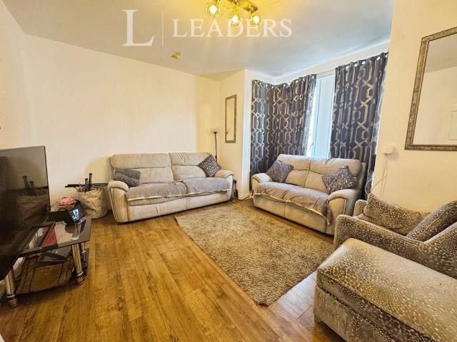 4 bedroom house to rent Wellesley Road, Clacton on Sea, CO15