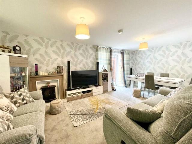 4 bedroom house to rent Barn Owl Close, Whiteley, Fareham, PO15