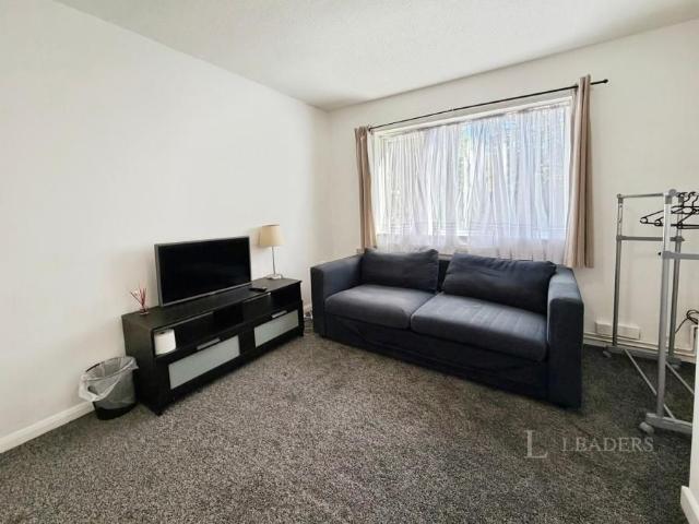 4 bedroom house to rent Casper Court, Nottingham, Nottinghamshire, NG5