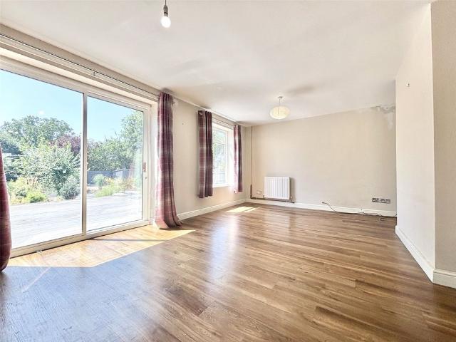 4 bedroom house to rent Dart Road, Bedford, Bedfordshire, MK41
