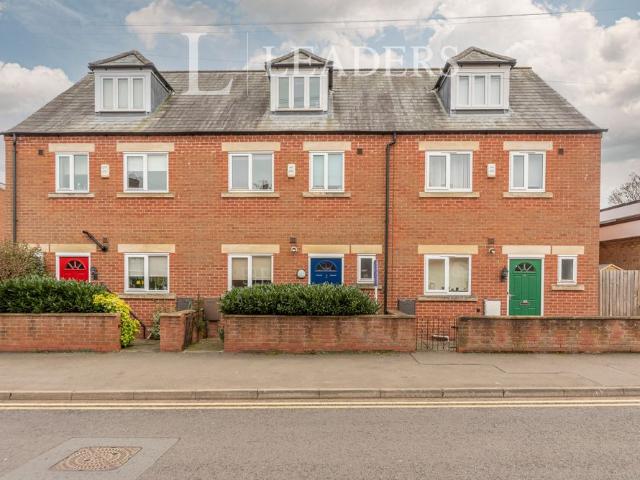 4 bedroom house to rent Dawson Court, Oakham, LE15