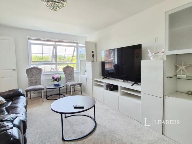 4 bedroom house to rent Dennis Way, Eastbourne, East Sussex, BN22