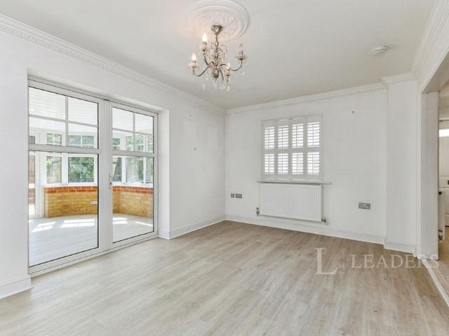 4 bedroom house to rent Duchess Court, Weybridge, Surrey, KT13