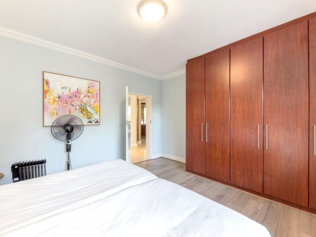4 Bedroom House To Rent in Tamboerskloof