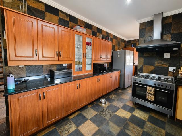 4 Bedroom House To Rent in Thabazimbi